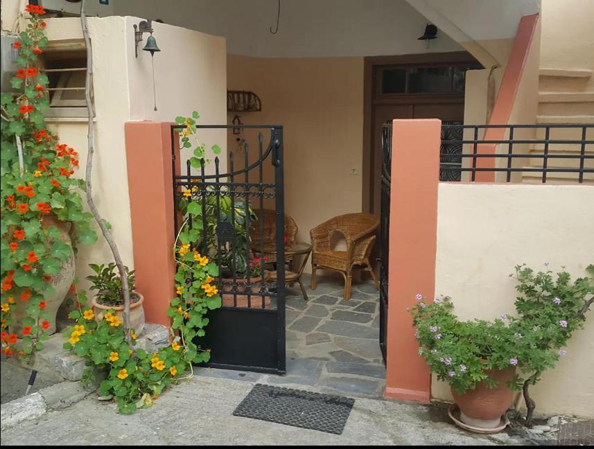 Traditional Residence With Terrace Latsida エクステリア 写真
